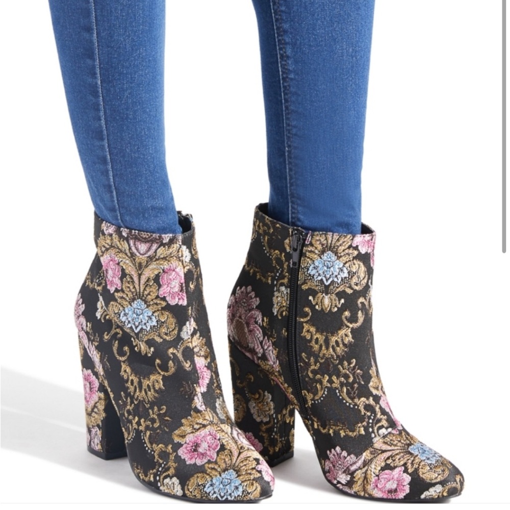Shoedazzle Adley Black Floral Tapestry Block Heel Boot